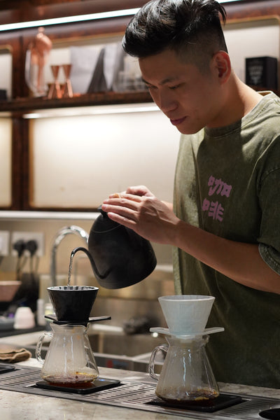 Tri-Spin FS Flat Dripper with Stand